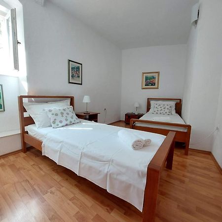Apartment In Vis Historic Center - Mikula, Ljubica, Toma 외부 사진