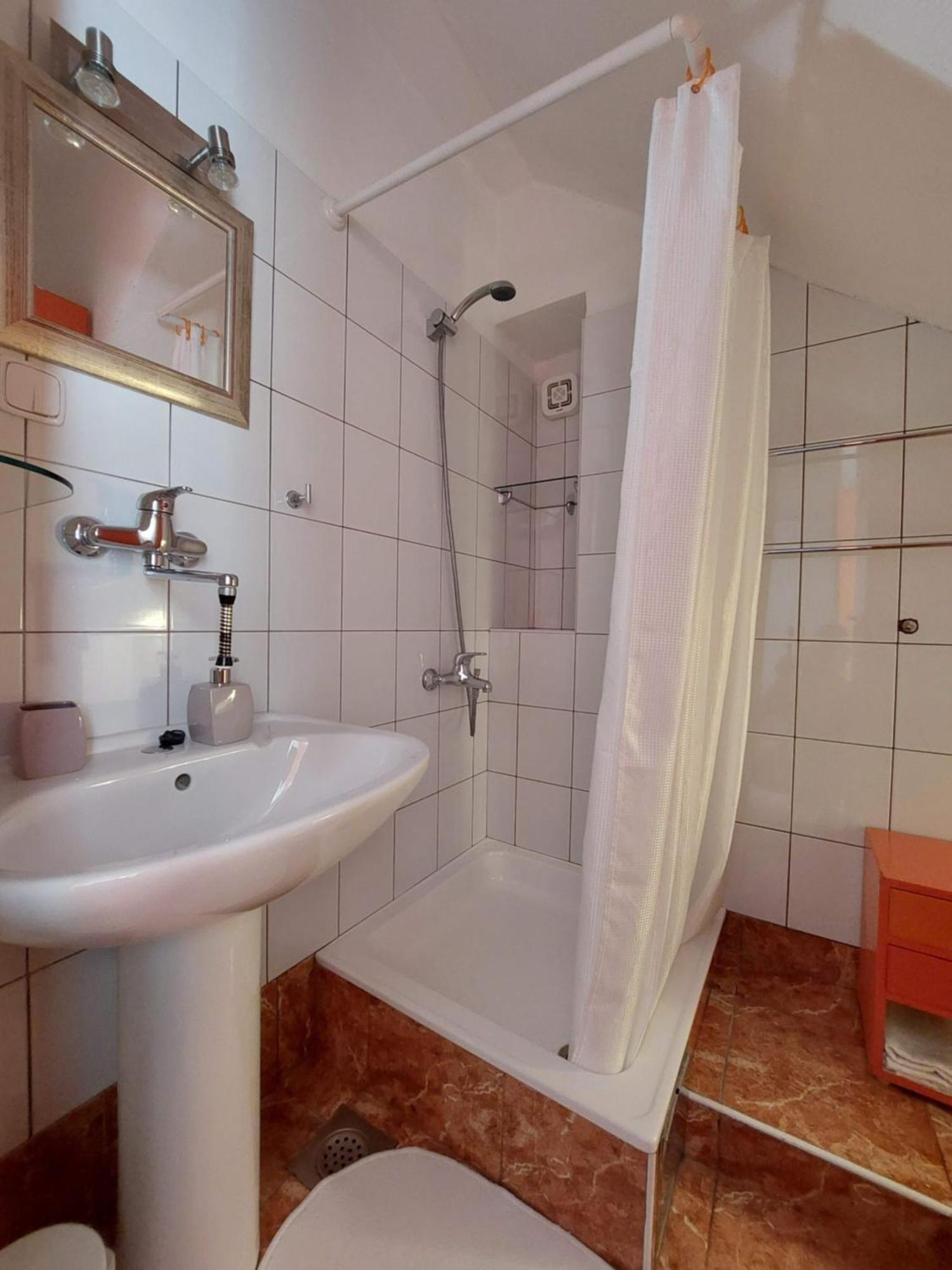 Apartment In Vis Historic Center - Mikula, Ljubica, Toma 외부 사진